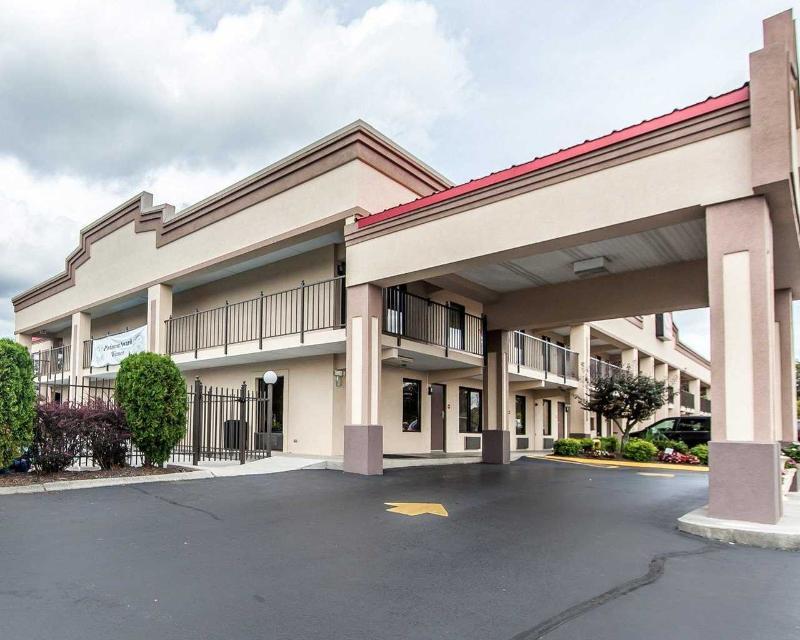 Econo Lodge Леноар Сити Екстериор снимка