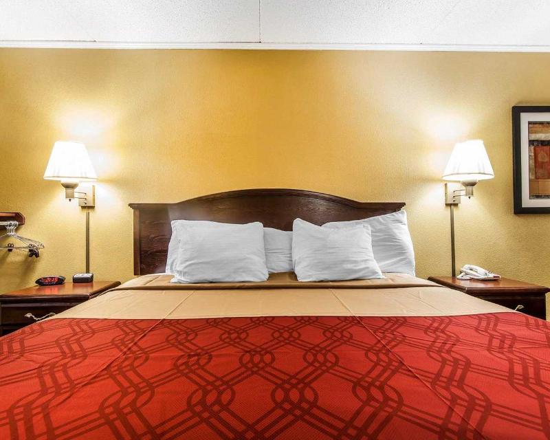 Econo Lodge Леноар Сити Екстериор снимка
