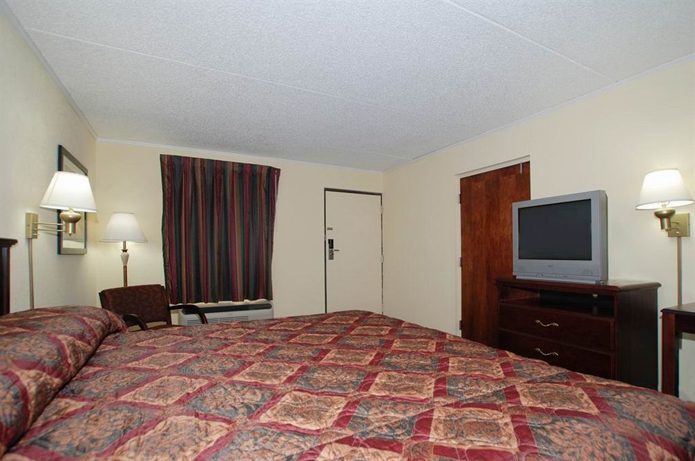 Econo Lodge Леноар Сити Екстериор снимка