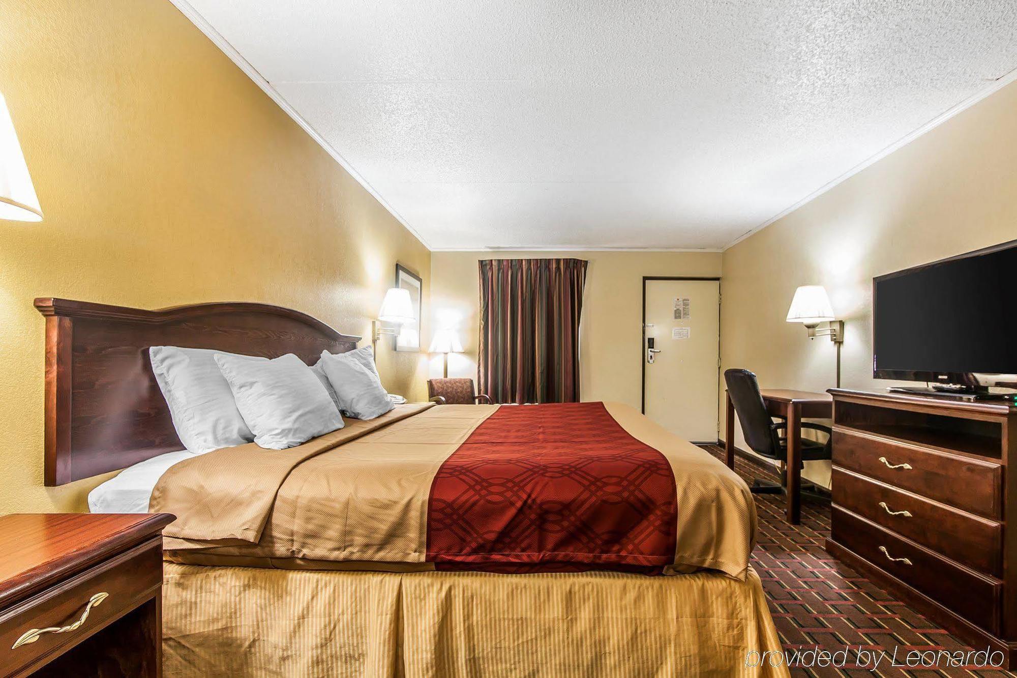 Econo Lodge Леноар Сити Екстериор снимка