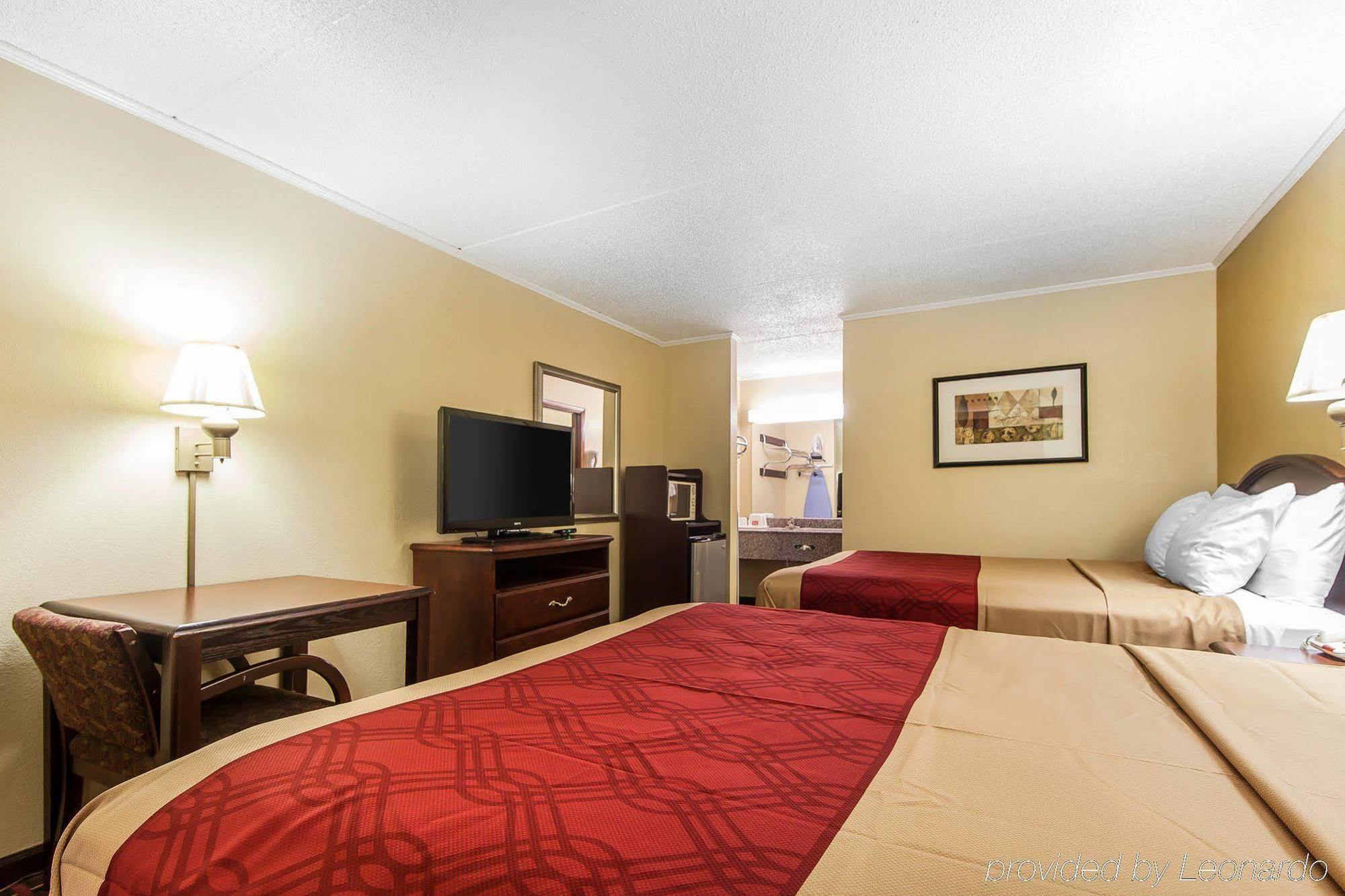 Econo Lodge Леноар Сити Екстериор снимка