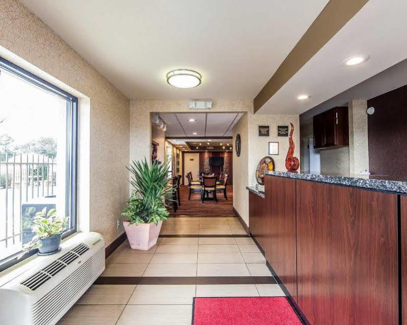 Econo Lodge Леноар Сити Екстериор снимка