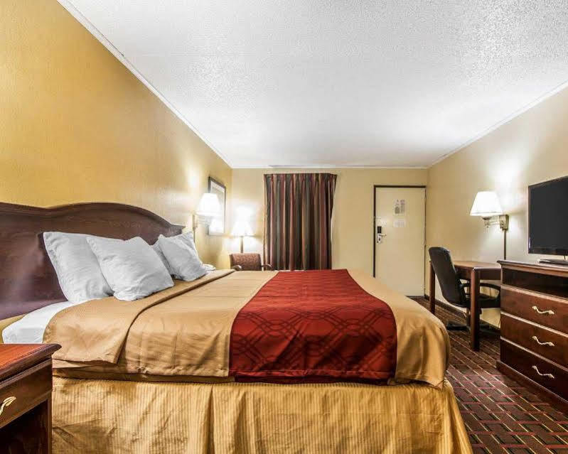 Econo Lodge Леноар Сити Екстериор снимка