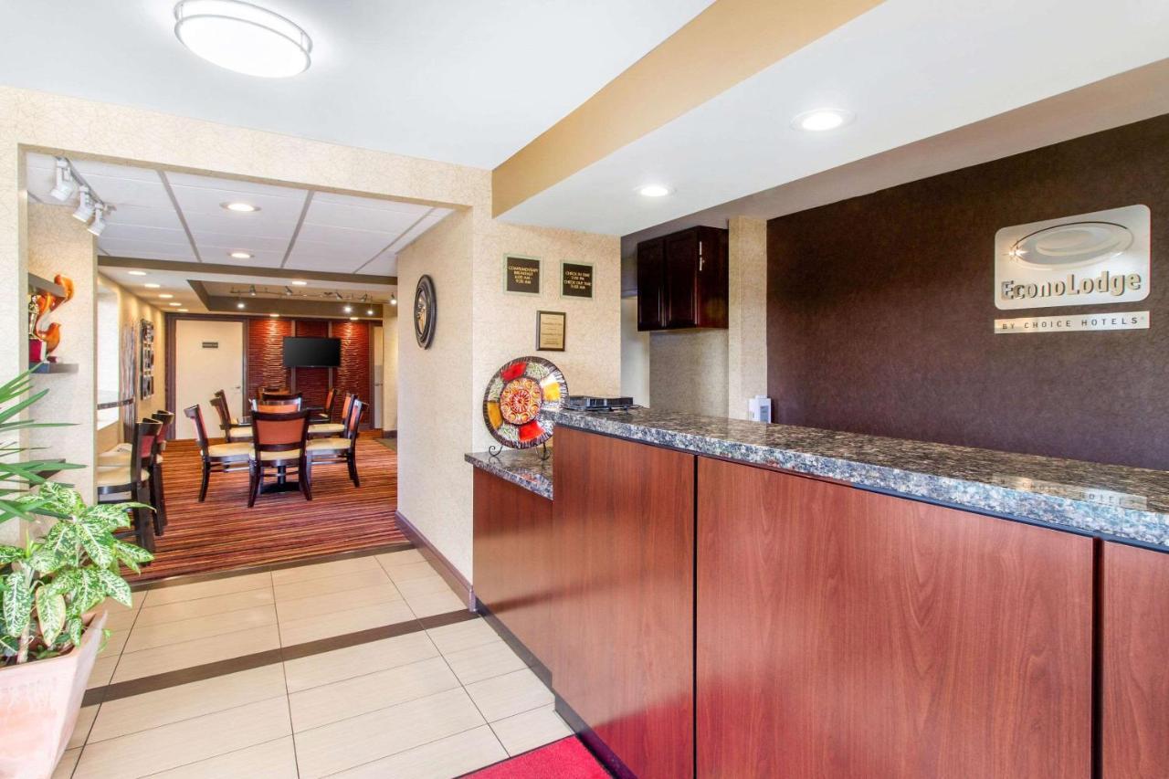 Econo Lodge Леноар Сити Екстериор снимка