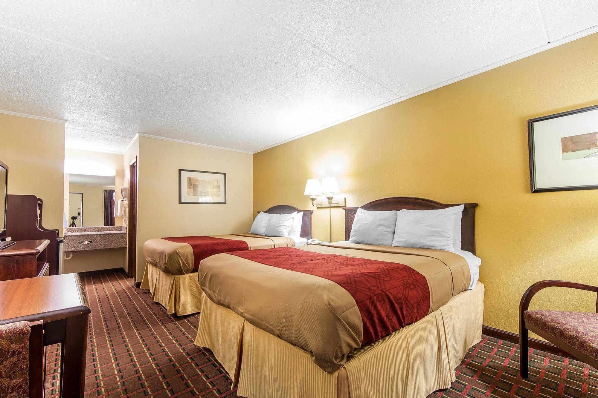 Econo Lodge Леноар Сити Екстериор снимка