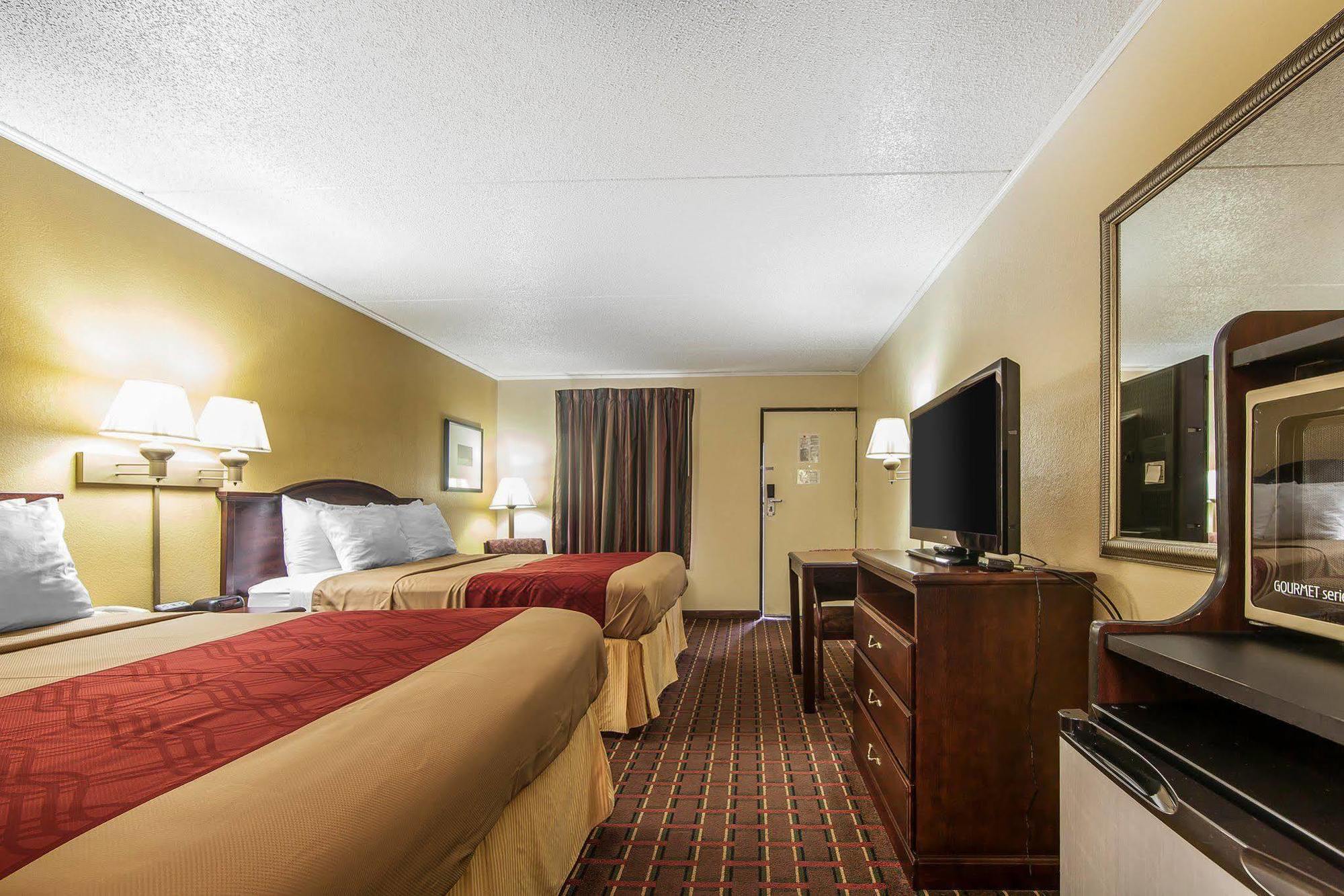 Econo Lodge Леноар Сити Екстериор снимка