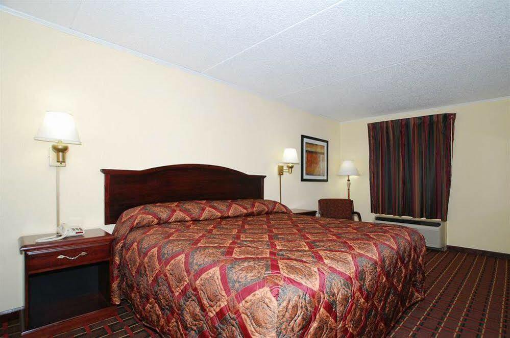 Econo Lodge Леноар Сити Екстериор снимка